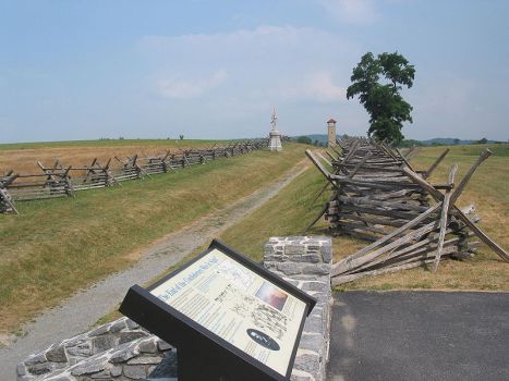 Looking down "Bloody Lane," Antietam National Battlefield. Credit: Wikimedia Commons